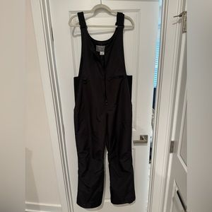 XL ski bib. Worn once, is in great condition. Very comfortable.